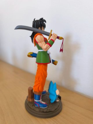 Figura Yamcha con Puar Dragon Ball