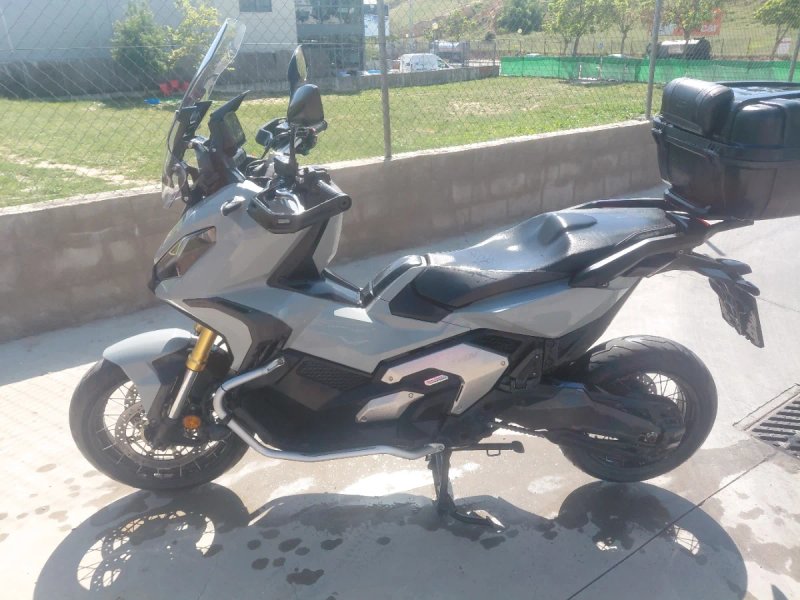 Honda X-ADV 750 Gris Automática