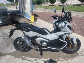 Honda X-ADV 750 Gris Automática