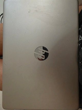 HP Laptop 14s Plata y Negro