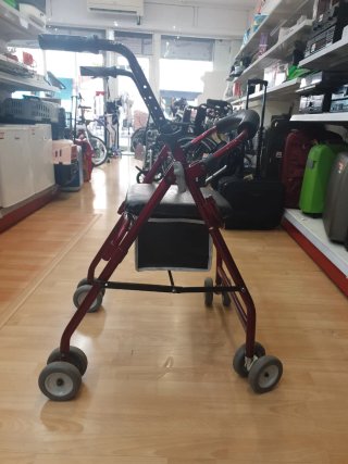 Andador con asiento y ruedas