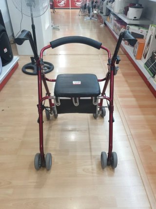 Andador con asiento y ruedas