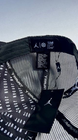 Gorra Jordan Negra Malla