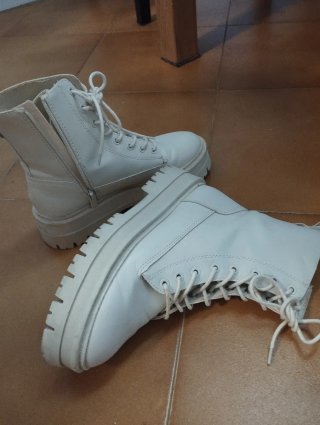 Botines crema cordones plataforma