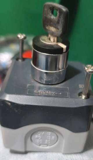 Cerradura Eléctrica Schneider
