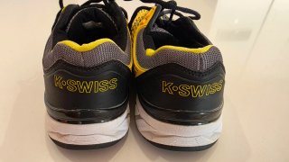 Zapatilla K-Swiss Padel Negra y Amarilla