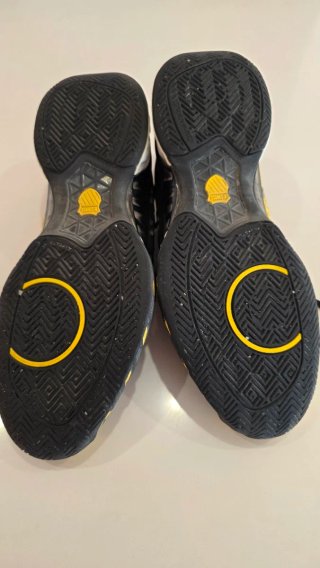 Zapatilla K-Swiss Padel Negra y Amarilla