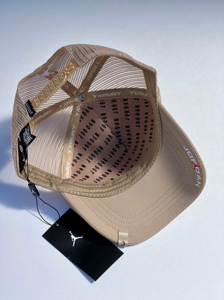 Gorra Jordan Beige con Logo Jumpman
