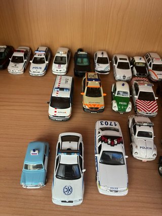 Modellini Polizia e Carabinieri 1:43