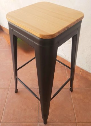 Taburetes Altos Madera y Metal