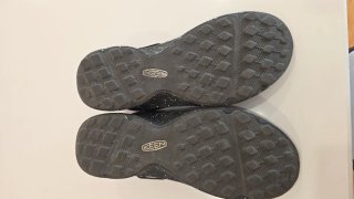 Sandalias Keen Uneek grises y moradas