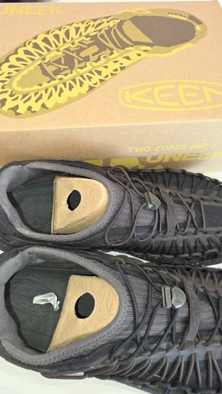 Sandalias Keen Uneek grises y moradas