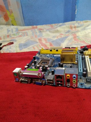 Placa base Gigabyte
