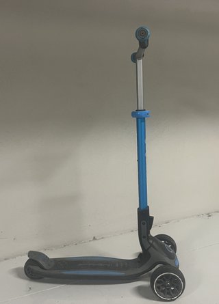 Patinete Globber 3 Ruedas Azul