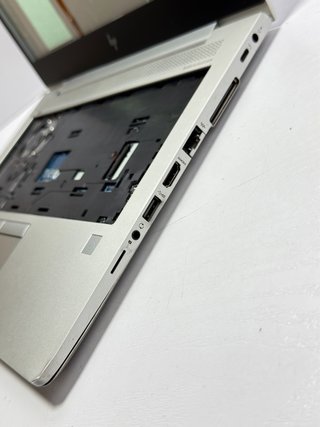 HP EliteBook 830 G5 per parti o ripristino