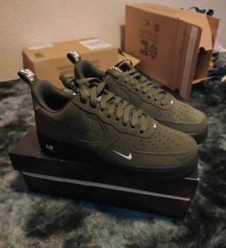 Nike Air Force 1 '07 LV8 Verde Militar