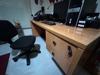 Scrivania in legno 180x80 cm con cassetti