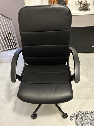 Scrivania in legno 180x80 cm con cassetti