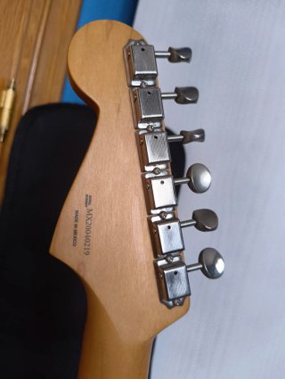 Fender H.E.R. Stratocaster