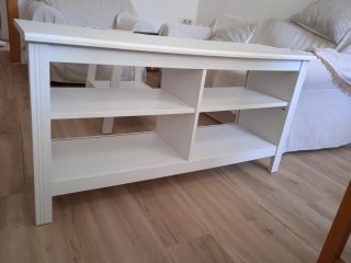 Mueble TV de Ikea  /  Urge Venta por Mudanza