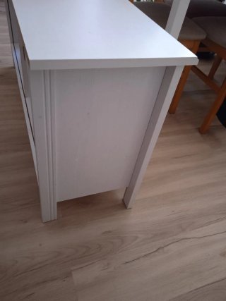 Mueble TV de Ikea  /  Urge Venta por Mudanza