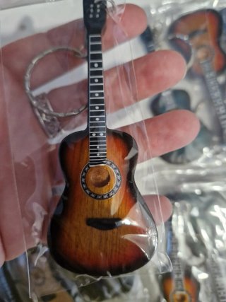 Lote 20 Llaveros Guitarra Madera Miniatura. New