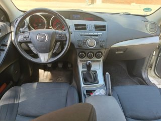 Mazda 3  ✅️MANTENIMIENTOS AL DIA, ETIQUETA B✅️