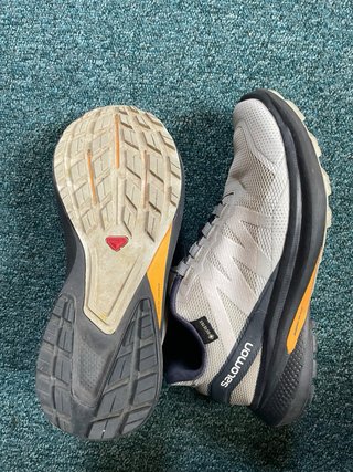 Salomon HyPulse GoreTex Mujer Beige/Gris