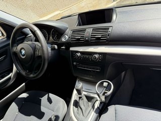 BMW 118i SPORT NAVEGADOR XENON LLANTAS LIBRO GARAN