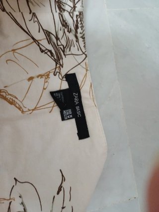Falda Zara floral beige