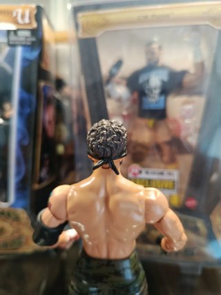 Santana figura AEW - WWE
