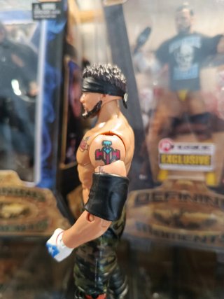 Santana figura AEW - WWE