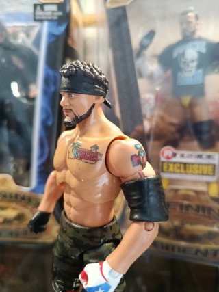 Santana figura AEW - WWE