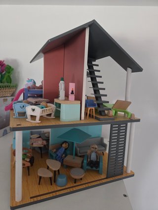 Casita de muñecas moderna