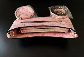Bolso Guess Rosa y Dorado