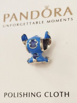 Charm Stitch de Disney