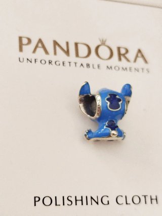 Charm Stitch de Disney