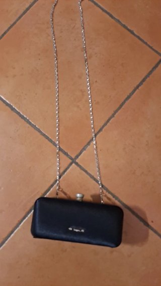 Pochette Elegante Segue Blu Notte con Catena
