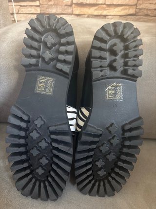 Mocasines Lola Casademunt Cebra Talla 37