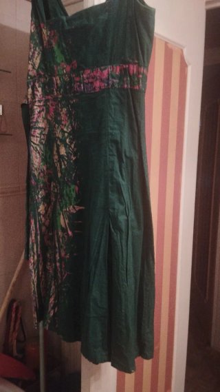 Vestido Adolfo Domínguez verde estampado