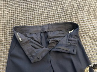 Traje Zara azul oscuro para joven. Zara.