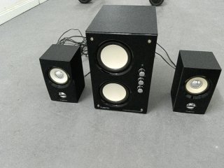 Altavoces TV PC negros