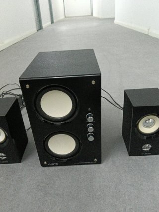 Altavoces TV PC negros