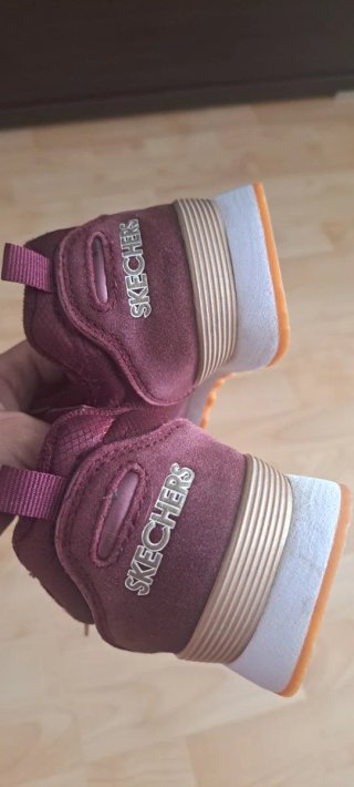 Zapatillas deportivas moradas