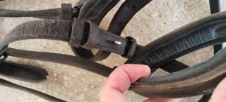 Dos cabezadas de cuero para caballo
