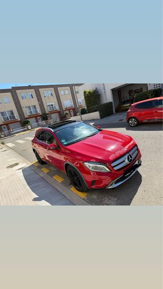MERCEDES-BENZ GLA200 4 MATIC