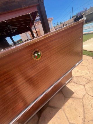 Futbolín grande de madera con funda de PVC