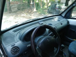 Renault cangu  cerrada  2000