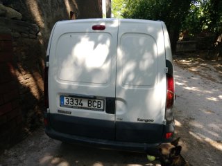 Renault cangu  cerrada  2000