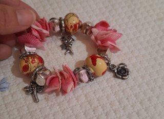 Braccialetto elastico donna con charms